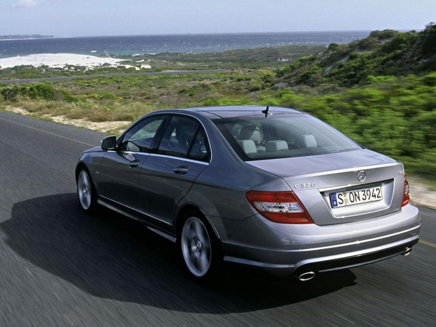  Mercedes-Benz C-Class 2008 года  (фото 4 из 27)